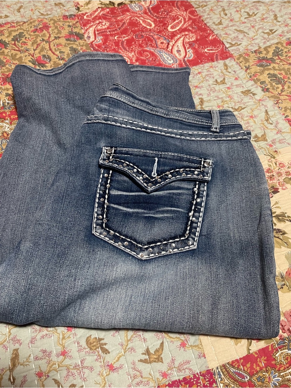 Women's Dark Wash Embellished Pocket Jeans